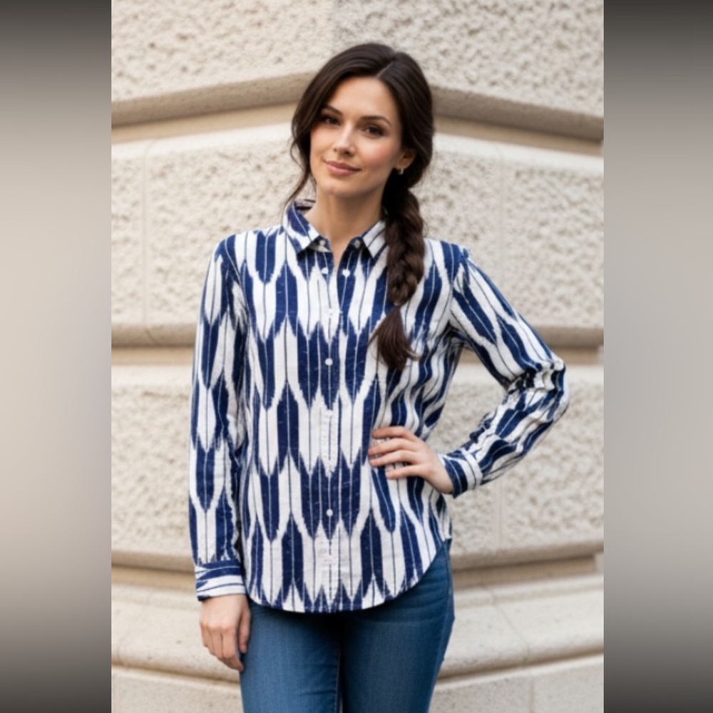 J CREW Shirt Patterned Oxford Button Shirt Ikat Blue White